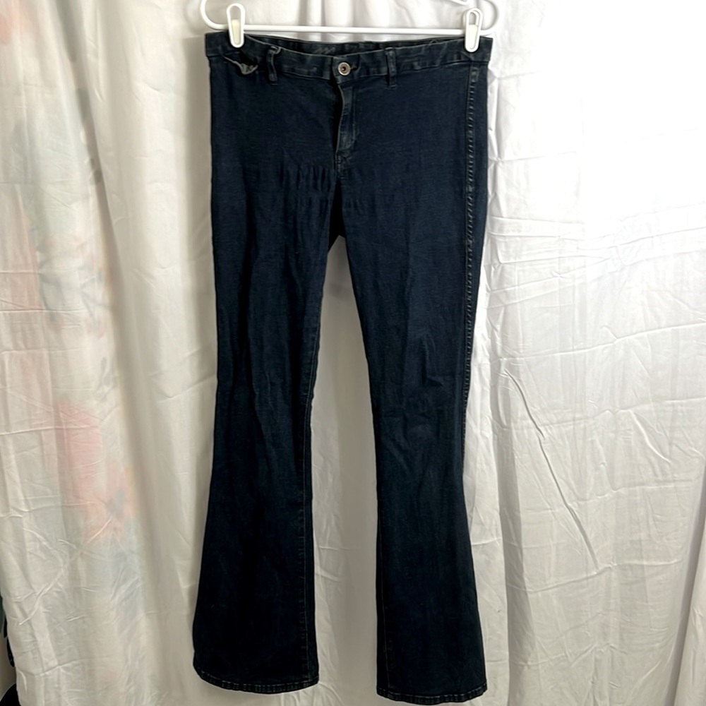 Madwell, Women's 30x34 Dark Wash, Grunge, Mid-rise Flare Jeans.